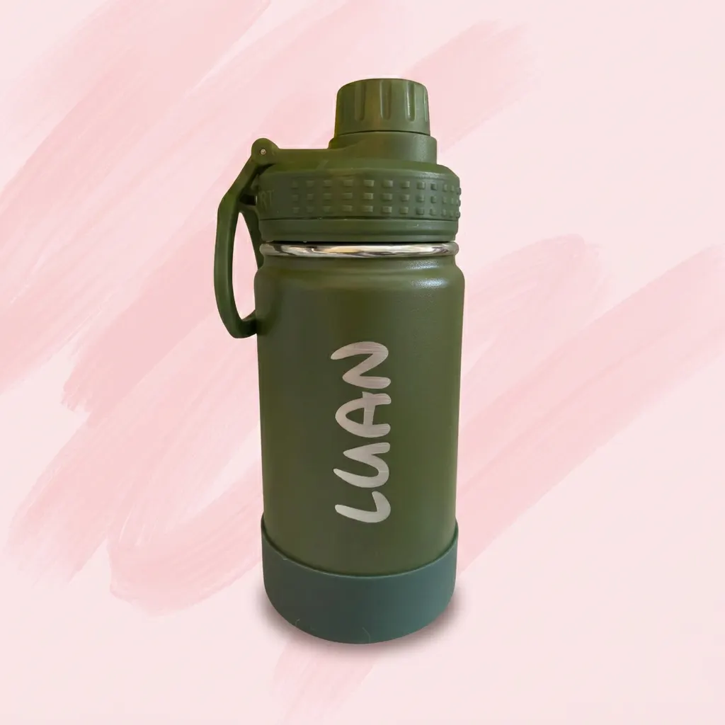 Garrafa verde militar personalizada Luan